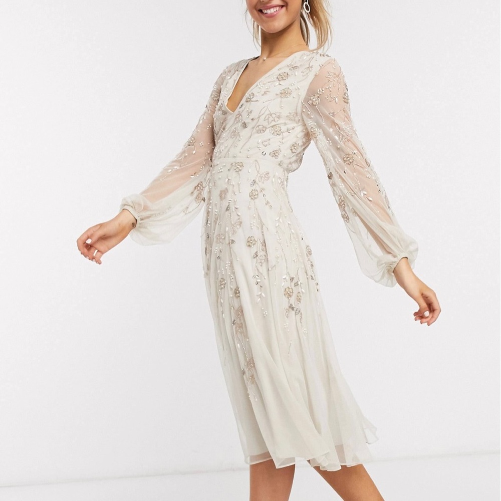 NWT bridal midi dress w/ sleeve and delicate floral embellishment size 6